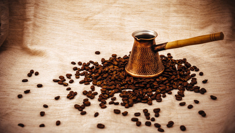 深褐色的咖啡豆