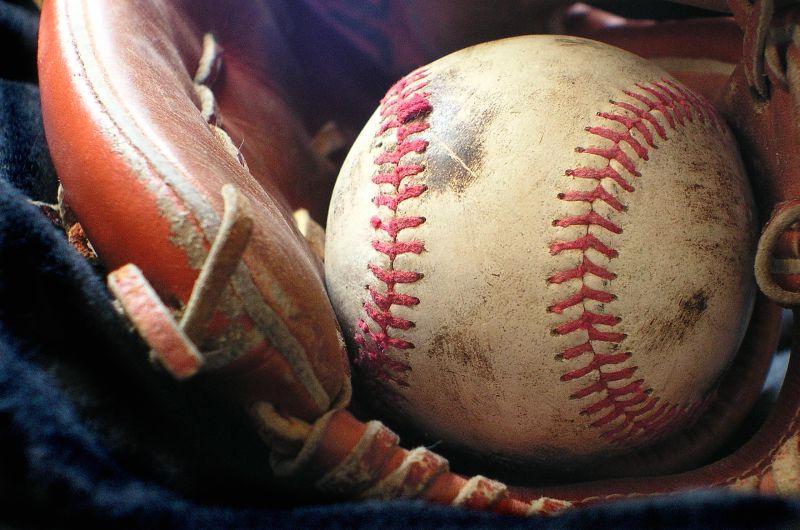 皮套上的棒球特写