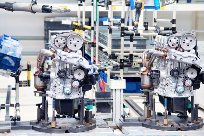 运转的汽车工厂