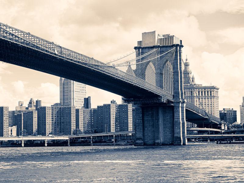 纽约布鲁克林大桥分裂色调的古典意象