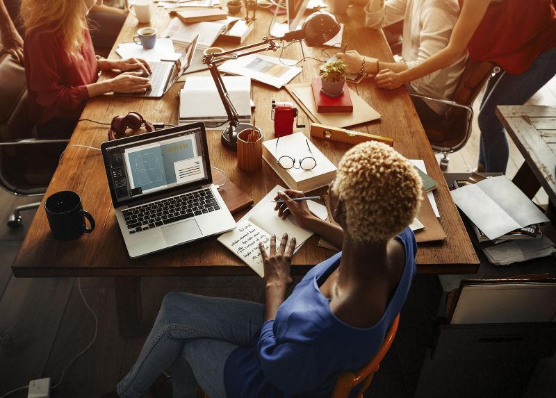 商业技术合作会议