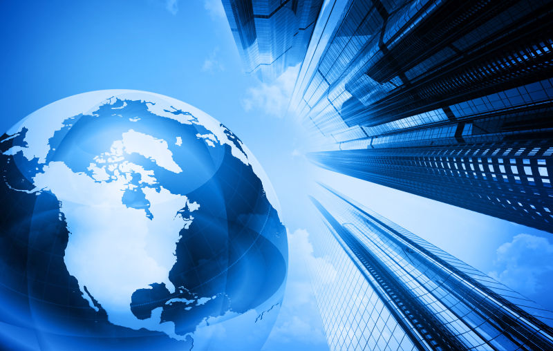 蓝色的地球模型与高楼大厦