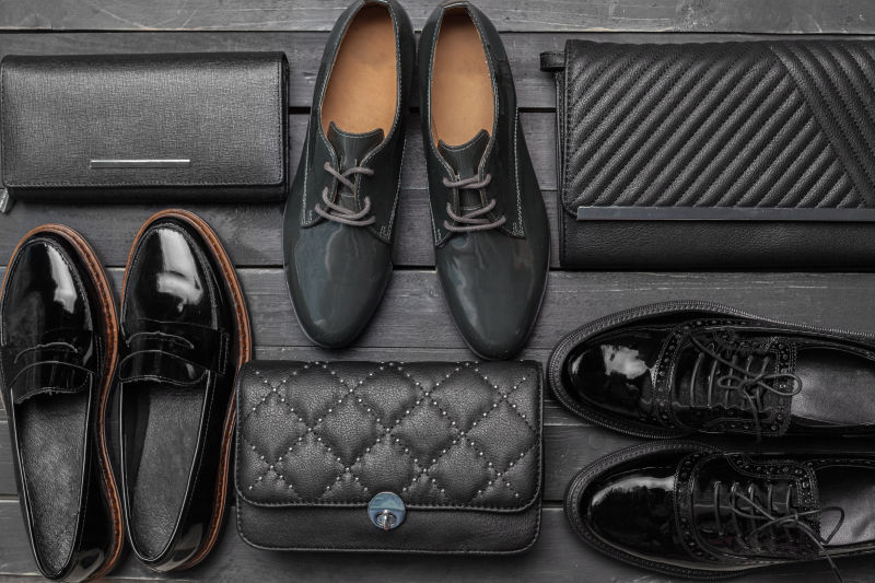 男款皮鞋与钱包