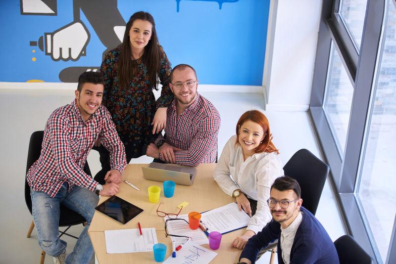 团队快乐的创作