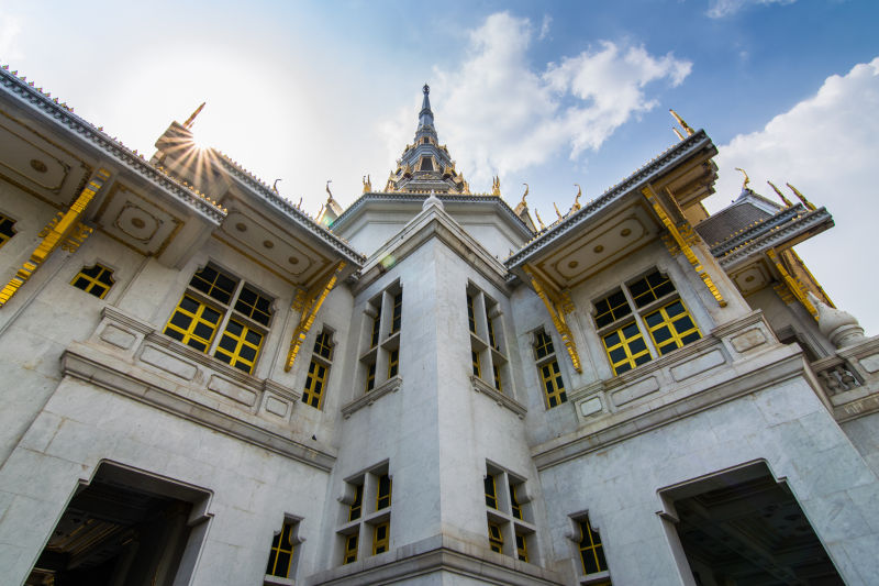 壮观的泰国寺庙建筑