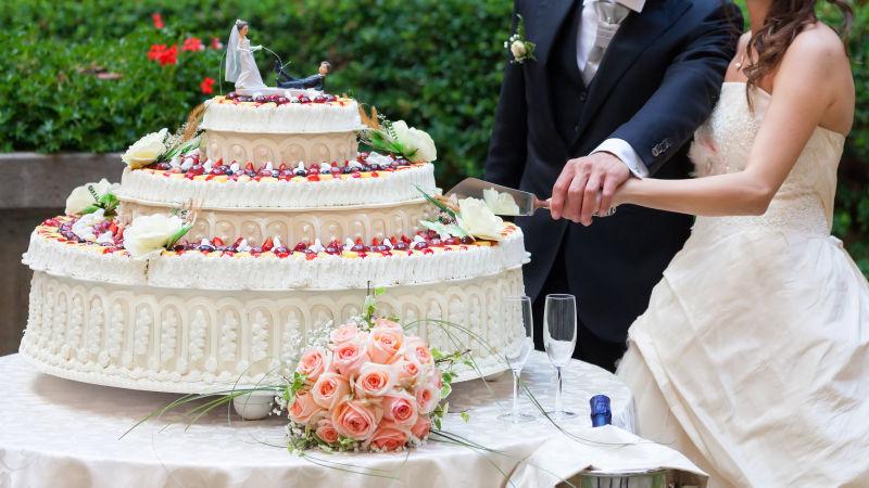 婚礼现场的巨大蛋糕
