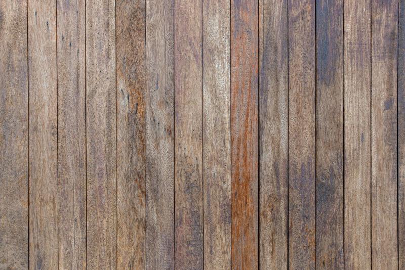 破旧的房屋木墙面