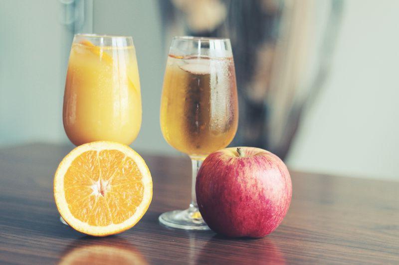 橙子和苹果汁