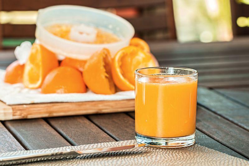 鲜榨新鲜橙汁