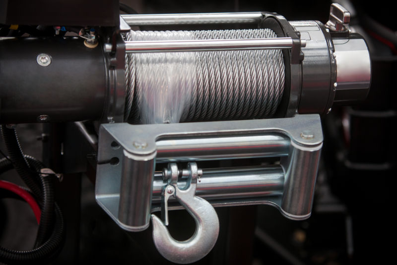 越野车上的车载绞车