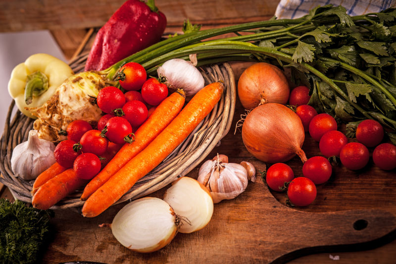 准备做菜的新鲜蔬菜