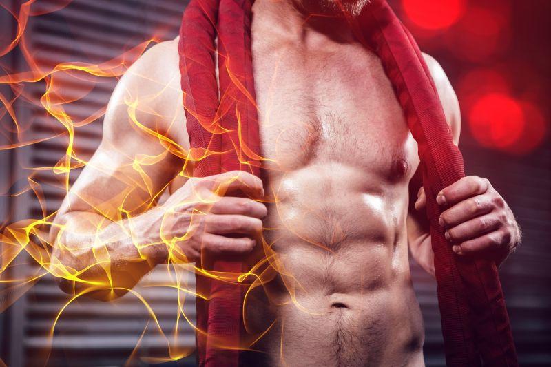 上身赤裸强壮的男人