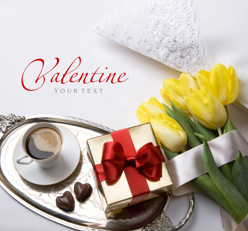 为情人节准备的礼物与鲜花