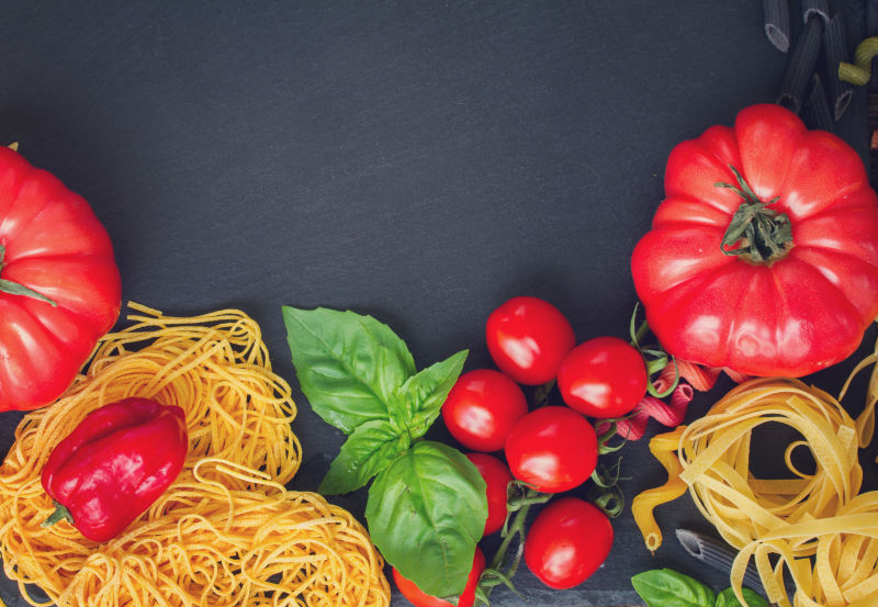 番茄配意大利面