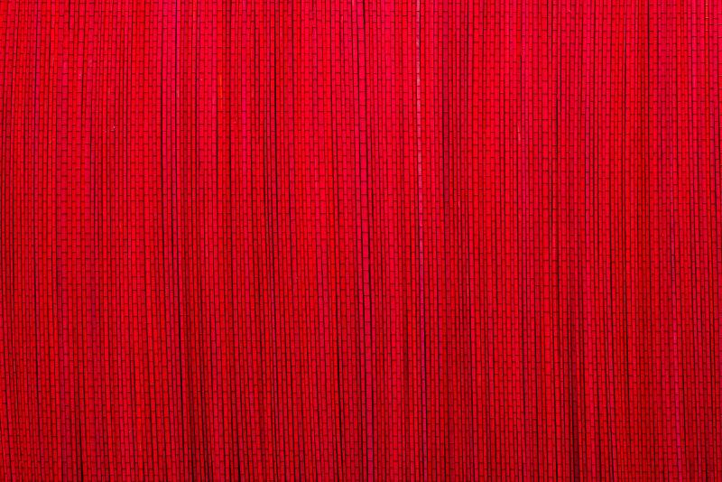 红色的竹席垫子