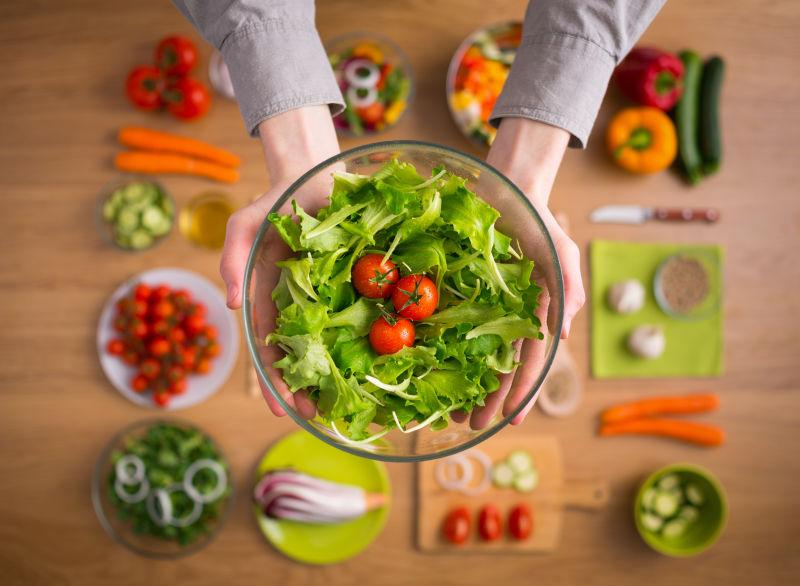 蔬菜图片-健康新鲜的自制沙拉素材-高清图片-摄影照片-寻图免费打包下载