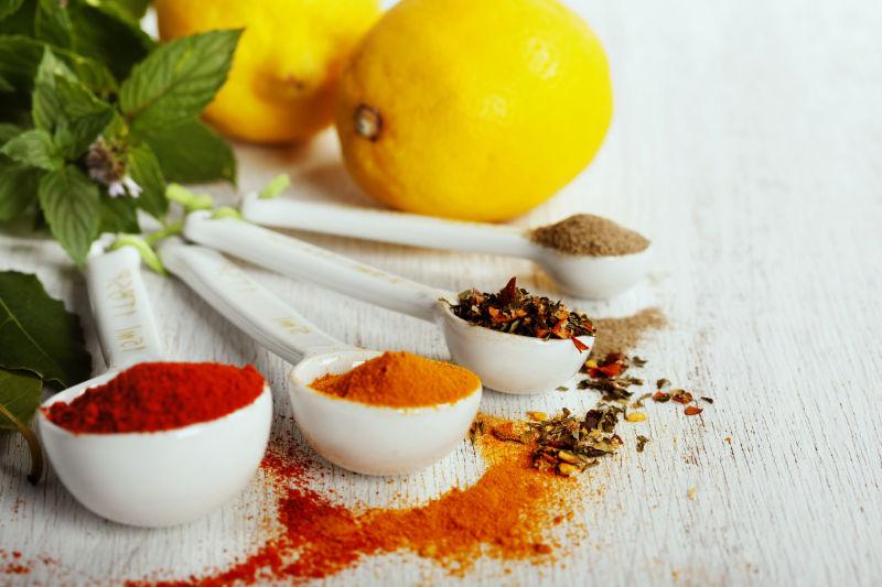 草药和香料背景