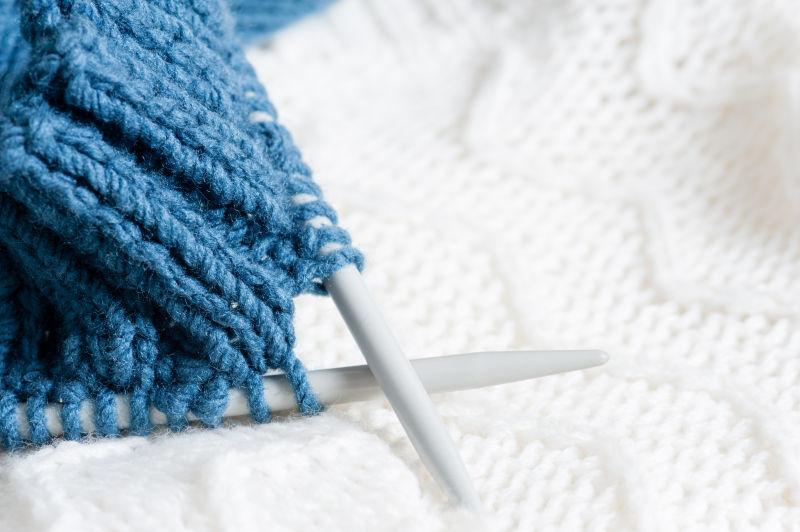 蓝色的针织毛线