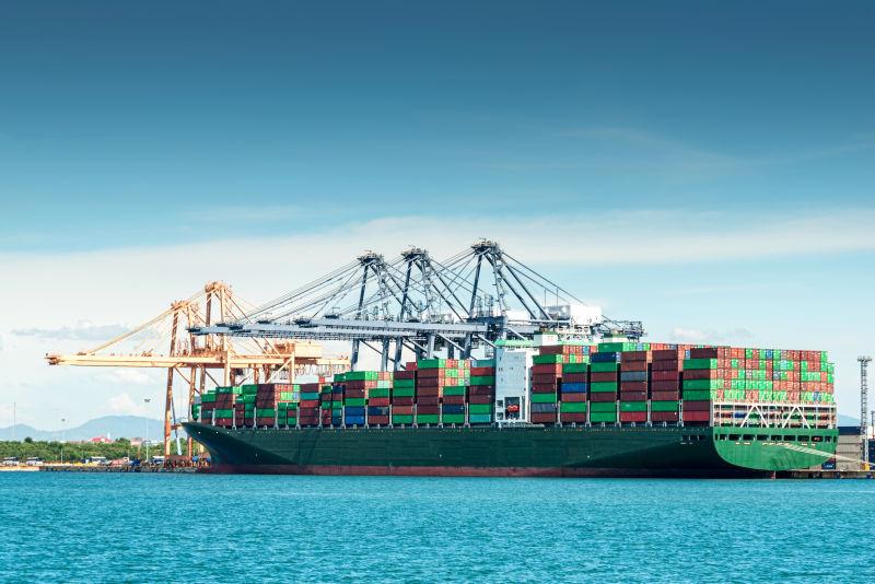 集装箱码头装卸桥集装箱装卸船