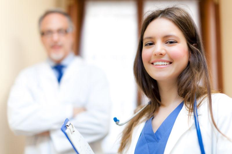 2 Женщины врача. Два врача фото. В.И. благонадёжен фото. Male and female Medical student stock photo.