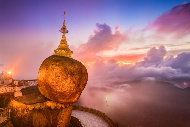 缅甸开山金石和寺庙建筑