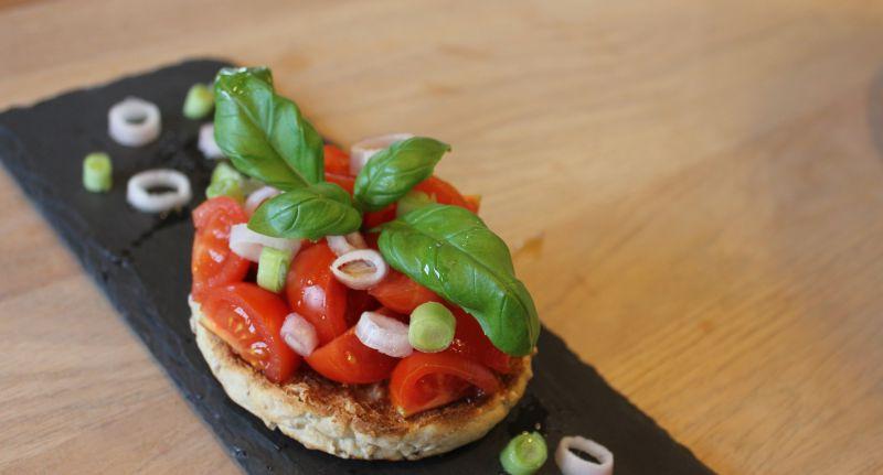 美味的自知番茄面包