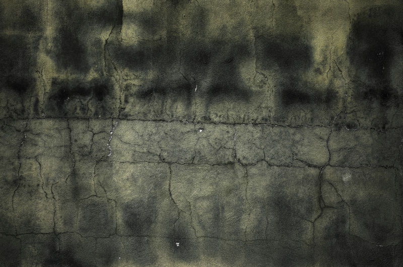 老旧裂开的墙壁