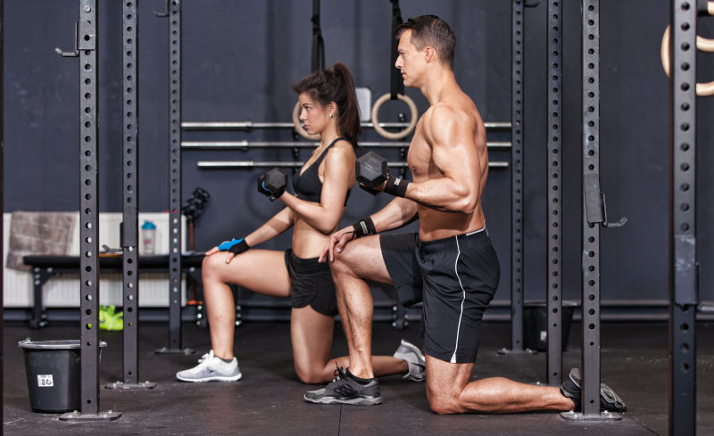 抬亚玲的帅哥与美女