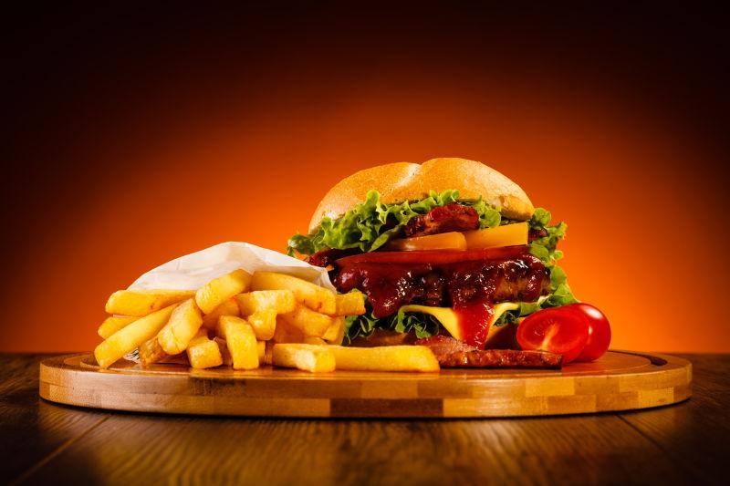 大汉堡和蔬菜背景