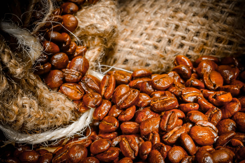 篮子中的咖啡豆