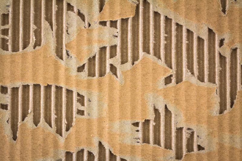 撕裂的棕色纸板图案