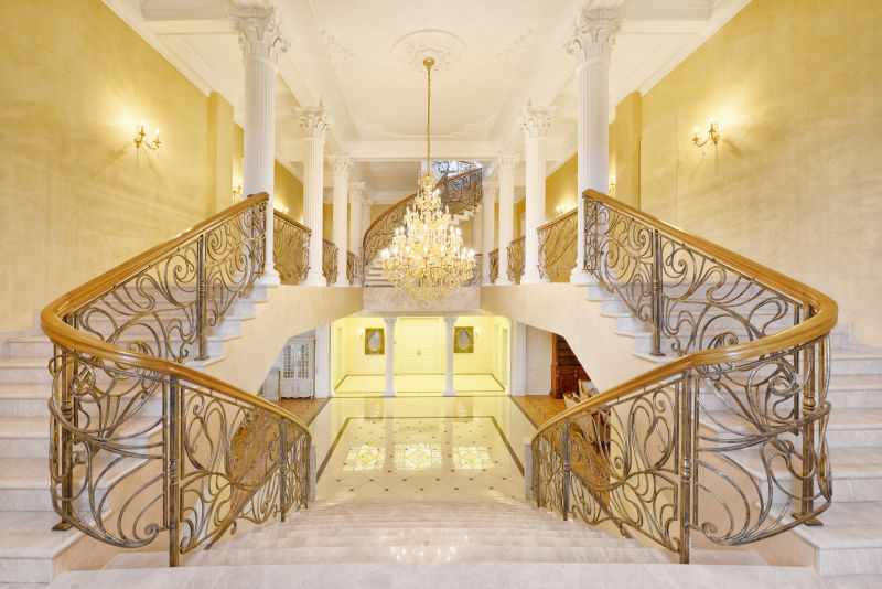 金碧辉煌的大厅