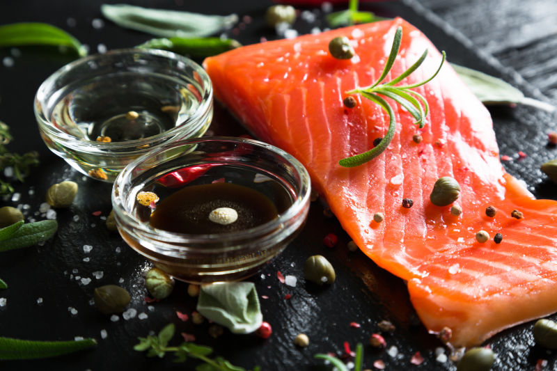 鲜鱼片配调味油