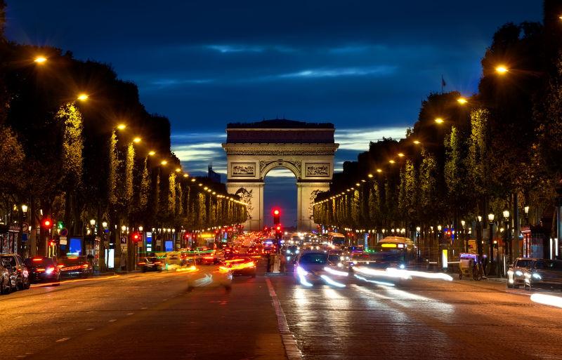 巴黎凯旋门前的香榭丽舍大道图片 夜晚灯火通明的巴黎凯旋门前的香榭丽舍大道素材 高清图片 摄影照片 寻图免费打包下载