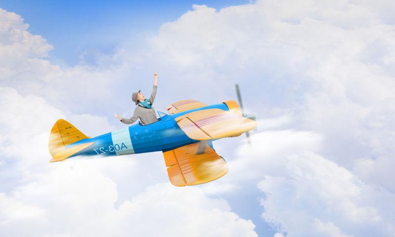 云层上的飞机和女人