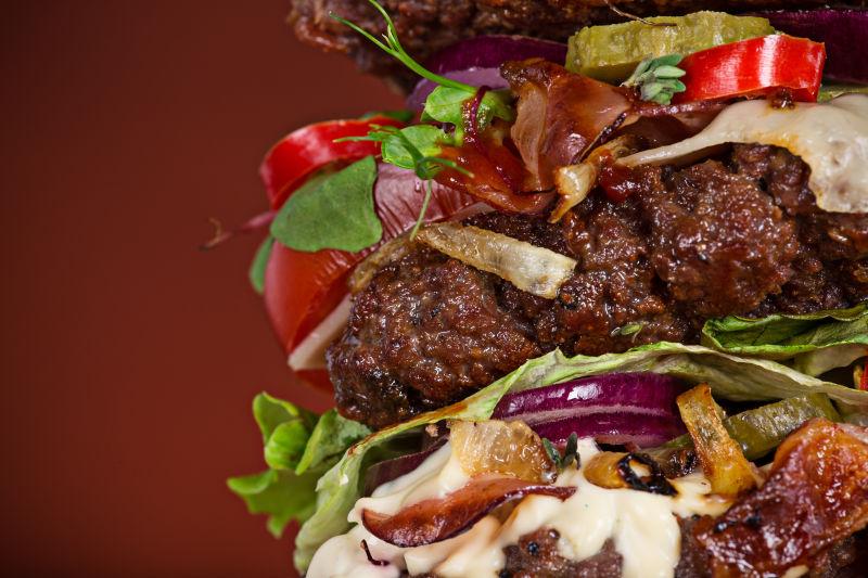 美味多层汉堡包