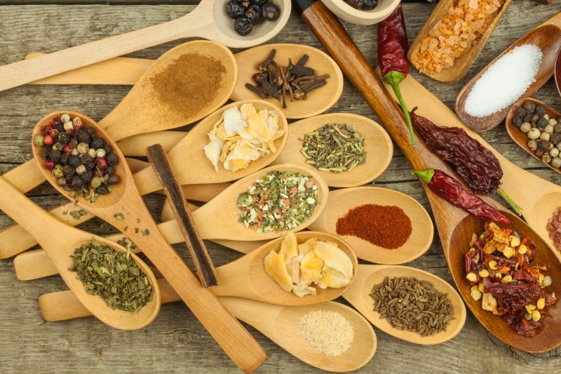 大量的辛辣香料