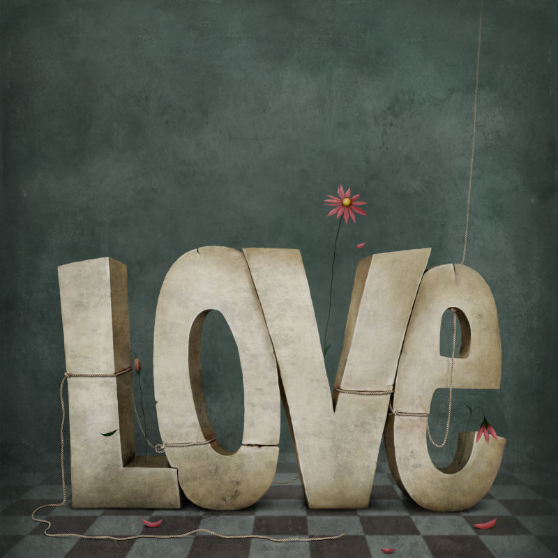 系着绳子的love字体