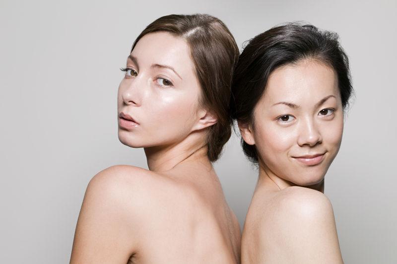 两个年轻女人的肖像