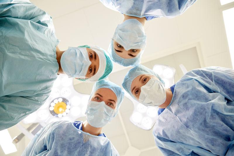 手术室外科医生概念