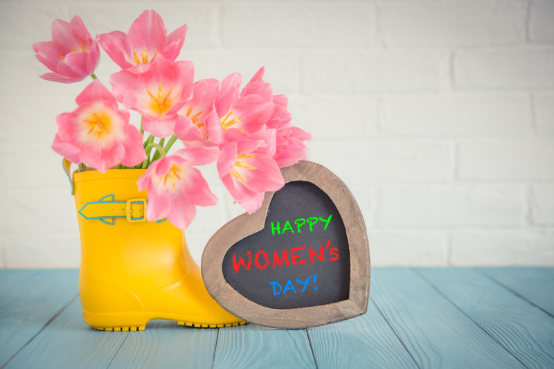 郁金香与妇女节