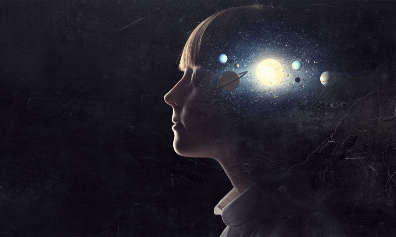 女孩的宇宙梦境概念
