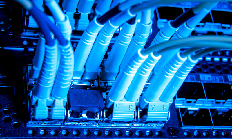 数据中心的网络电缆