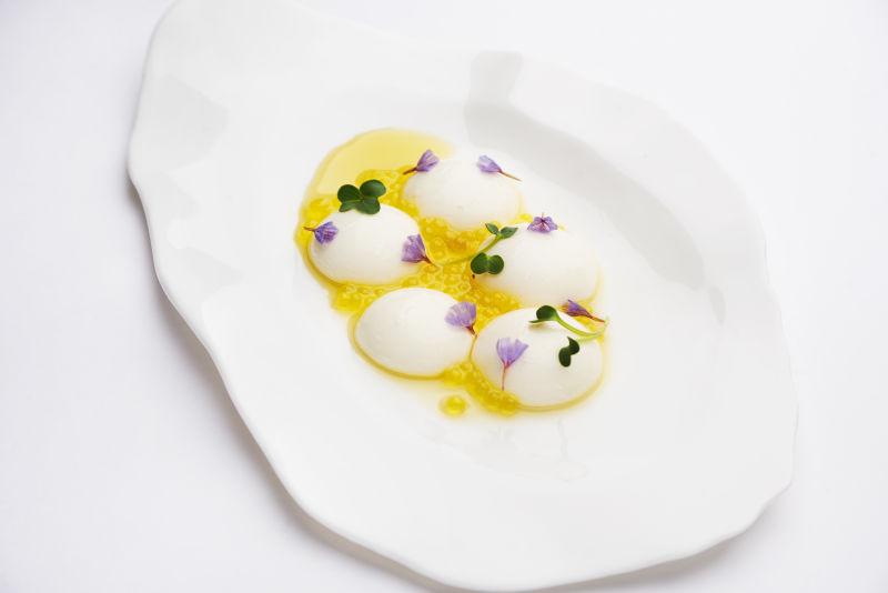 分子烹饪学芥末蜜汁鱼子酱干酪球