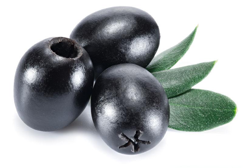 成熟的橄榄果实和橄榄叶