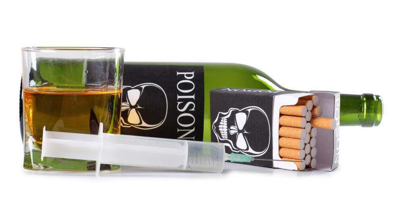 一包香烟和一瓶酒