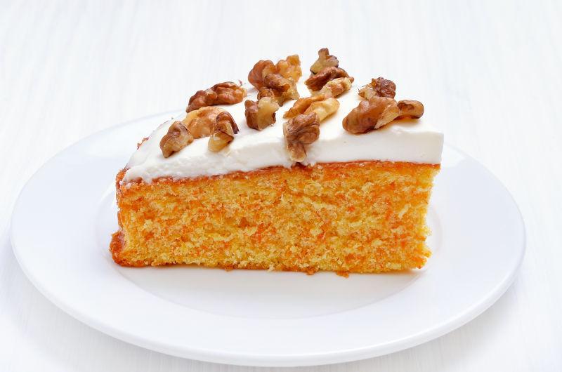 有核桃的胡萝卜蛋糕