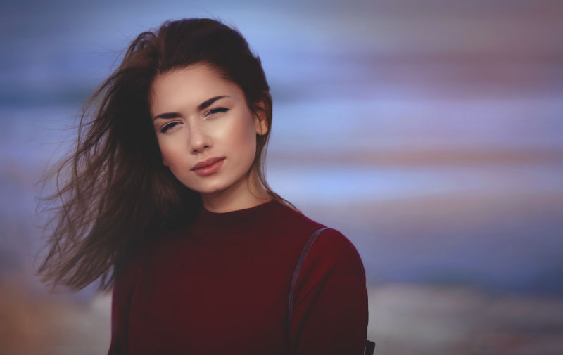 年轻时尚的性感美女