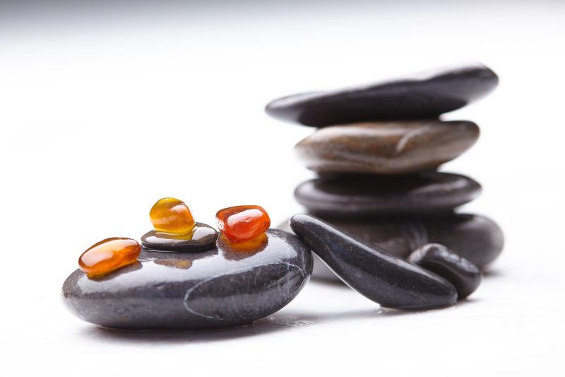 白色背景中鹅软石背景