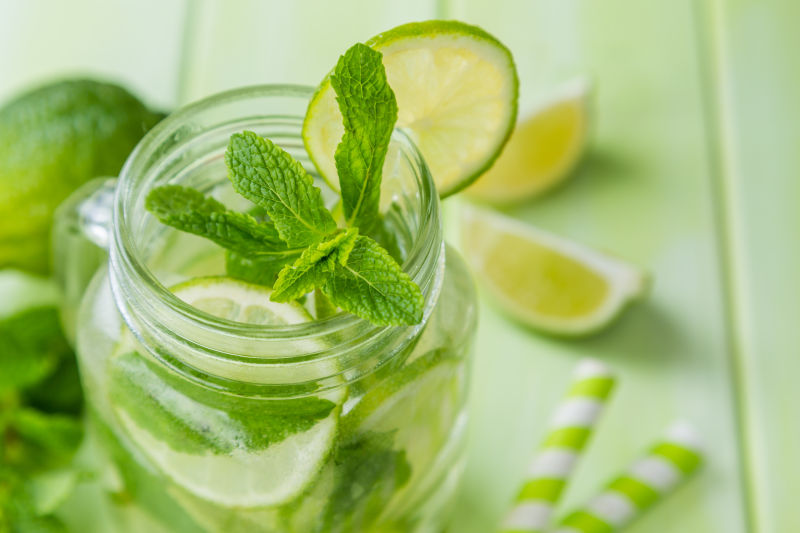 柠檬薄荷排毒水
